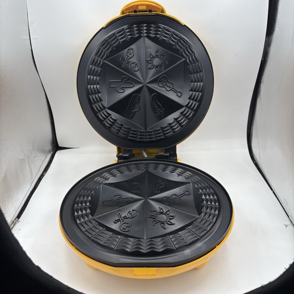 Rival Quesadilla Maker Yellow QM100 Southwest Imprints Festive Design 12" Works